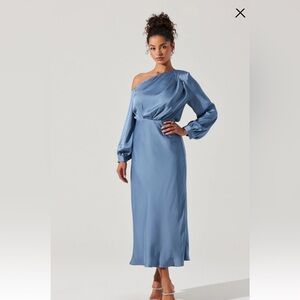 Elwood Satin Off Shoulder Maxi Dress Small NEW Blue Revolve‎
